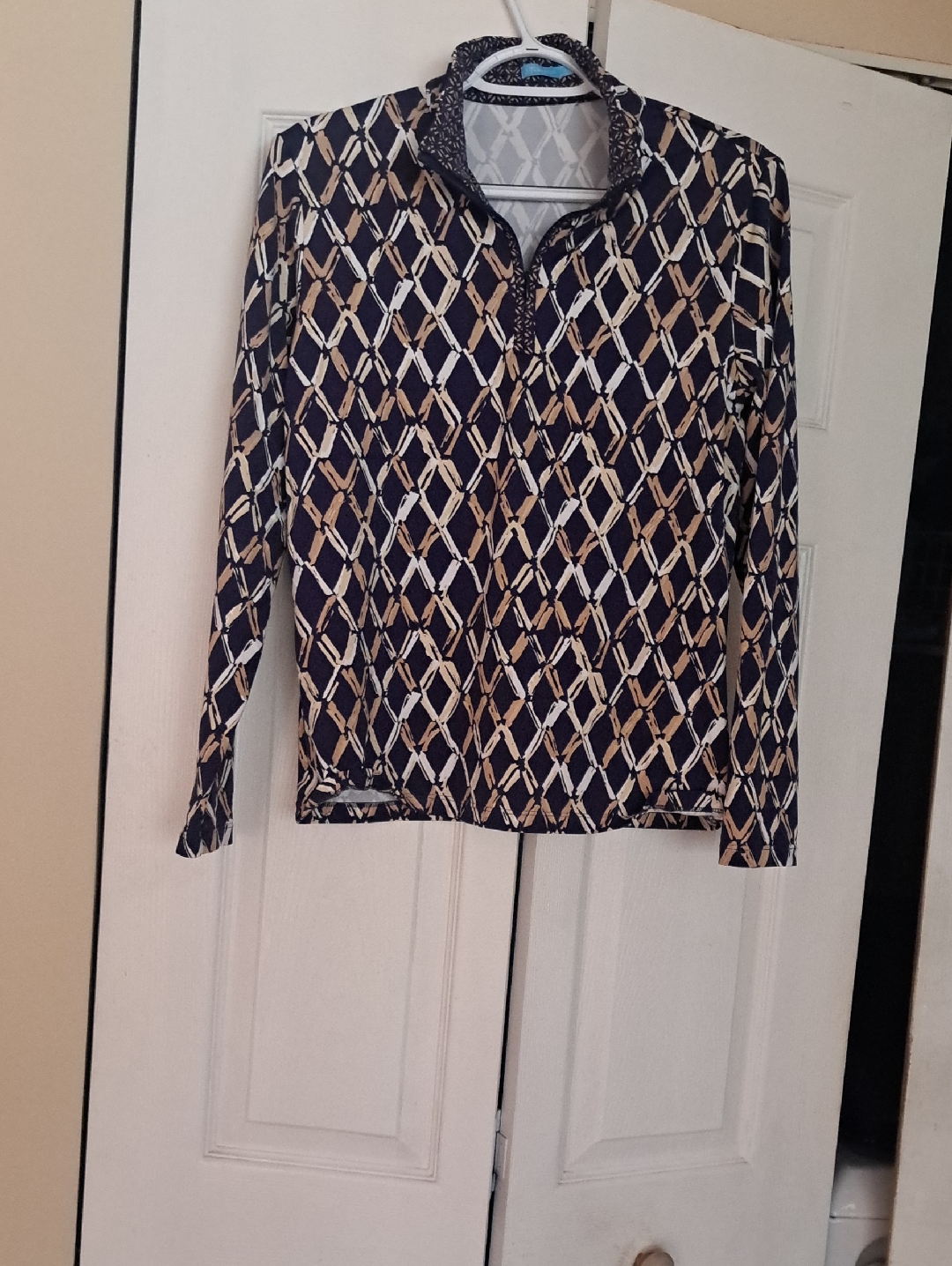 J. Mclaughlin Navy Top With Cream Geometric Motif